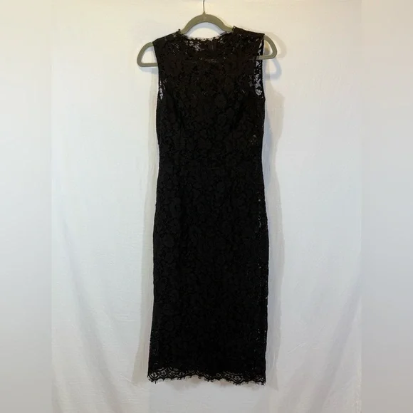 dolce & gabbana floral-lace midi dress Dolce & Gabbana // Floral Lace Midi Dress – VSP Consignment main image 0